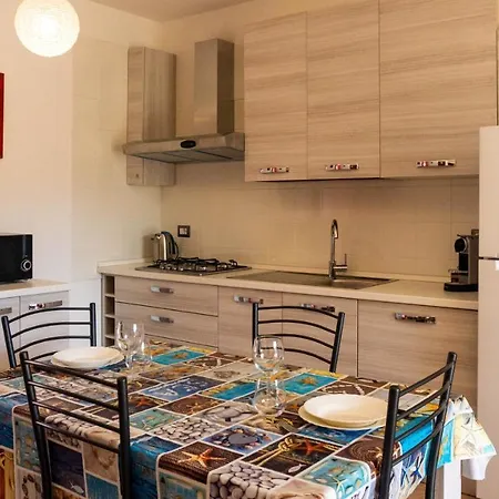 Sette Posti Vicino Al Centro Di Appartement *