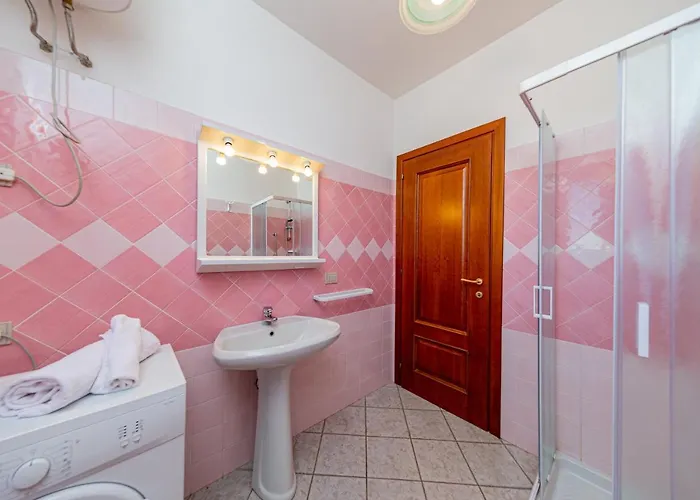 Sette Posti Vicino Al Centro Di Apartmán San Teodoro (Sardinia)